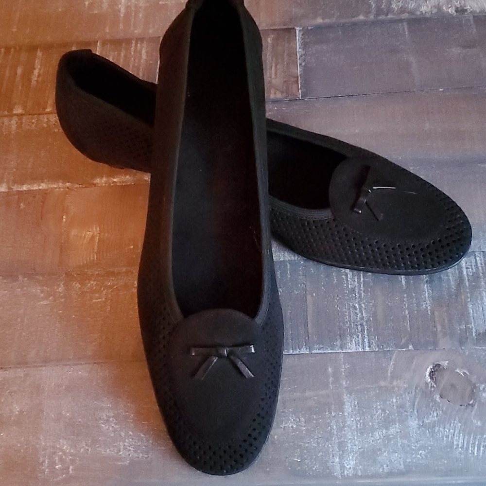 Stuart Weitzman black shoes